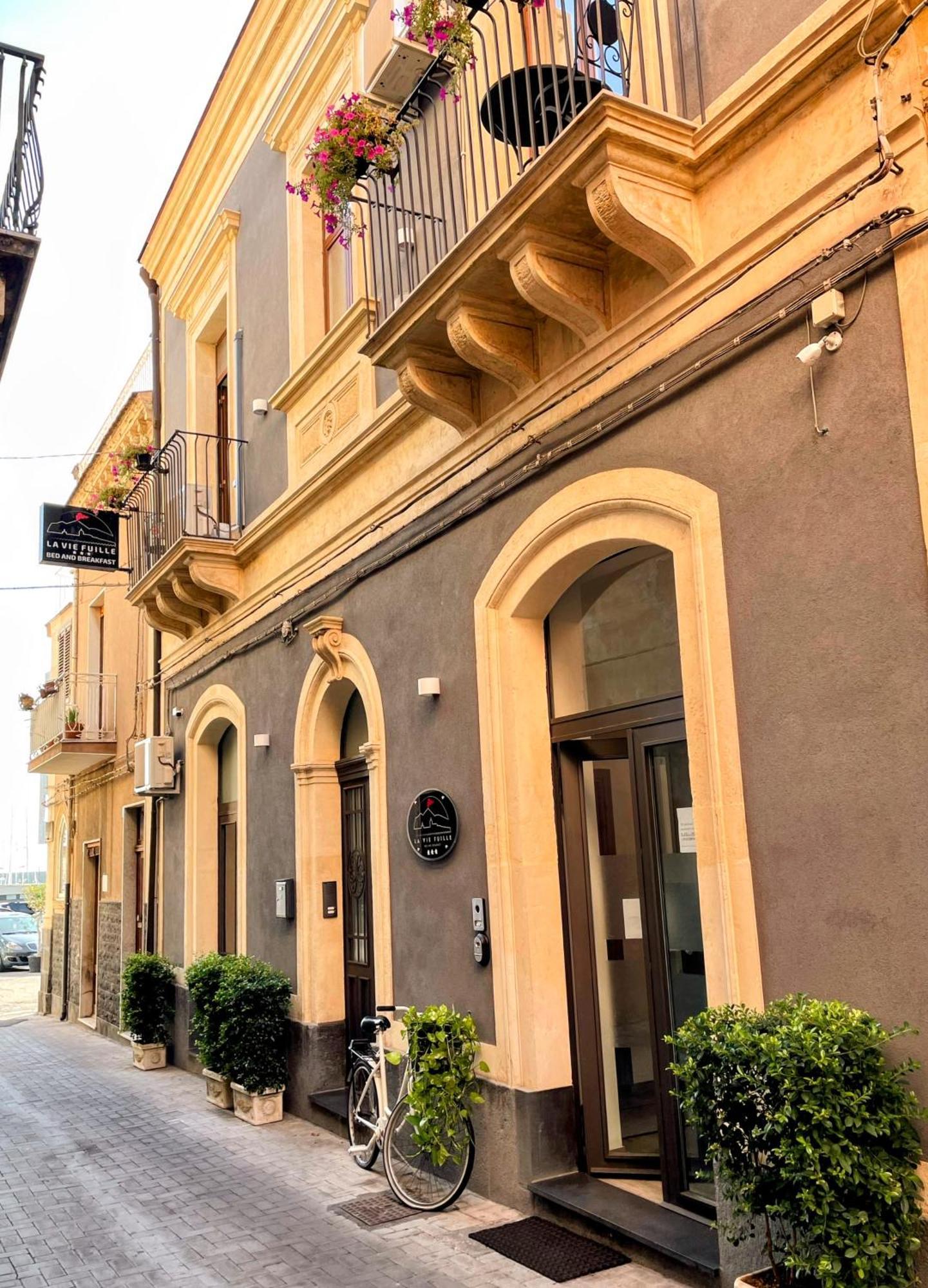 La Vie Fuille Bed And Breakfast Рипосто Экстерьер фото