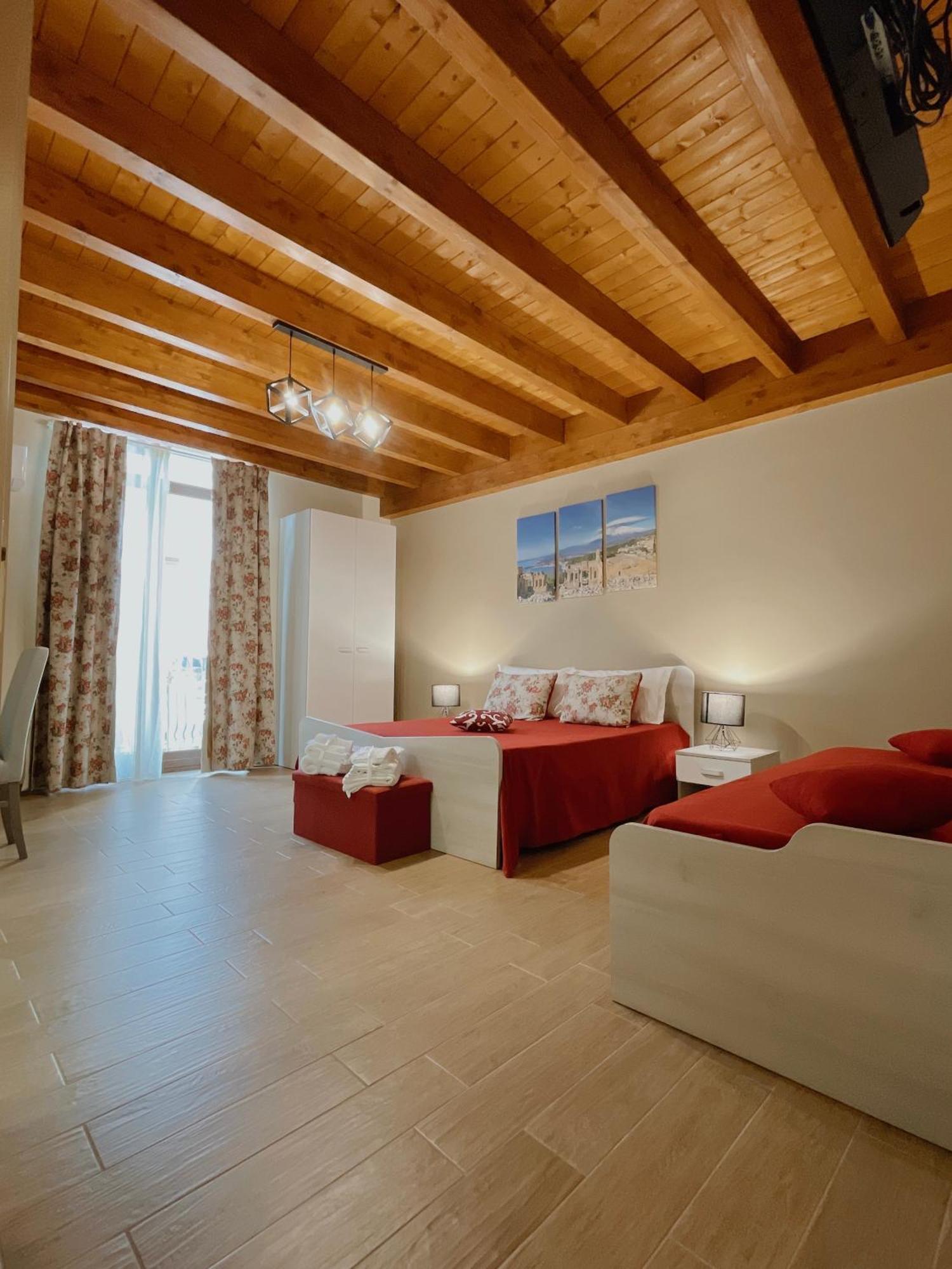 La Vie Fuille Bed And Breakfast Рипосто Экстерьер фото